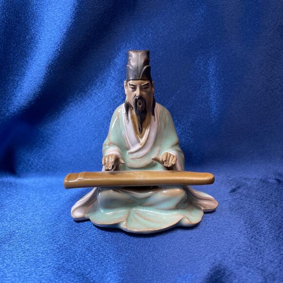 Vintage Shiwan Mudman Sitting Playing Instrument Figurine - Picture 1 of 9